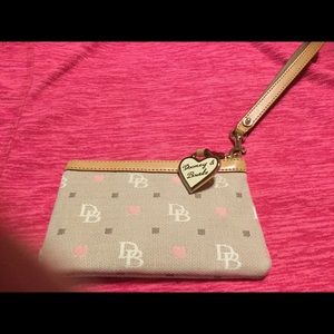 Dooney & Bourke small wristlet